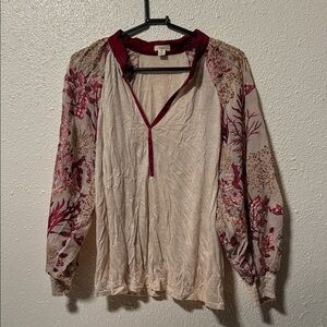 Tiny by Anthropologie V-Neck top